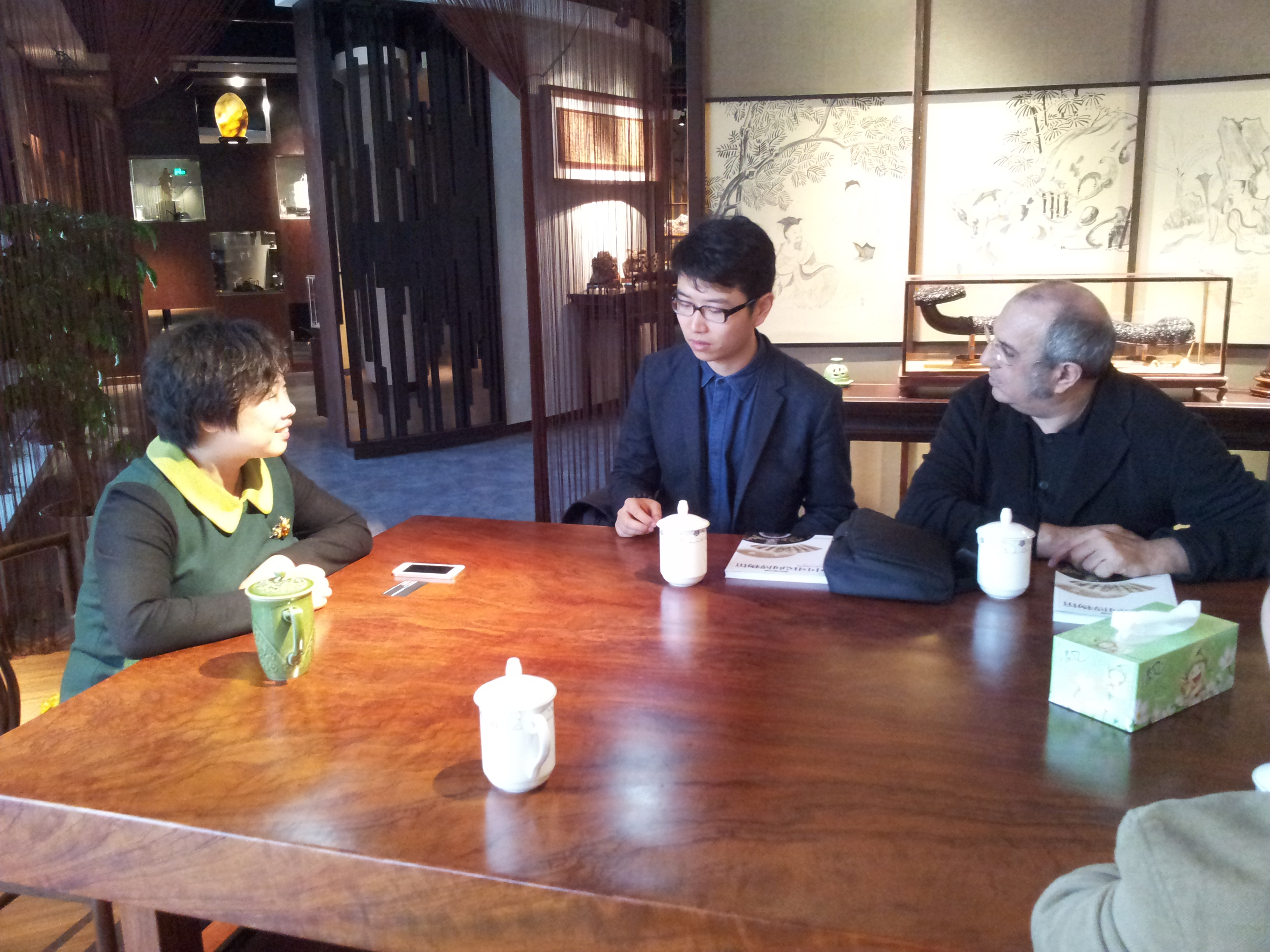 意大利工业设计大师斯蒂凡诺-乔凡诺先生到王星记访问
